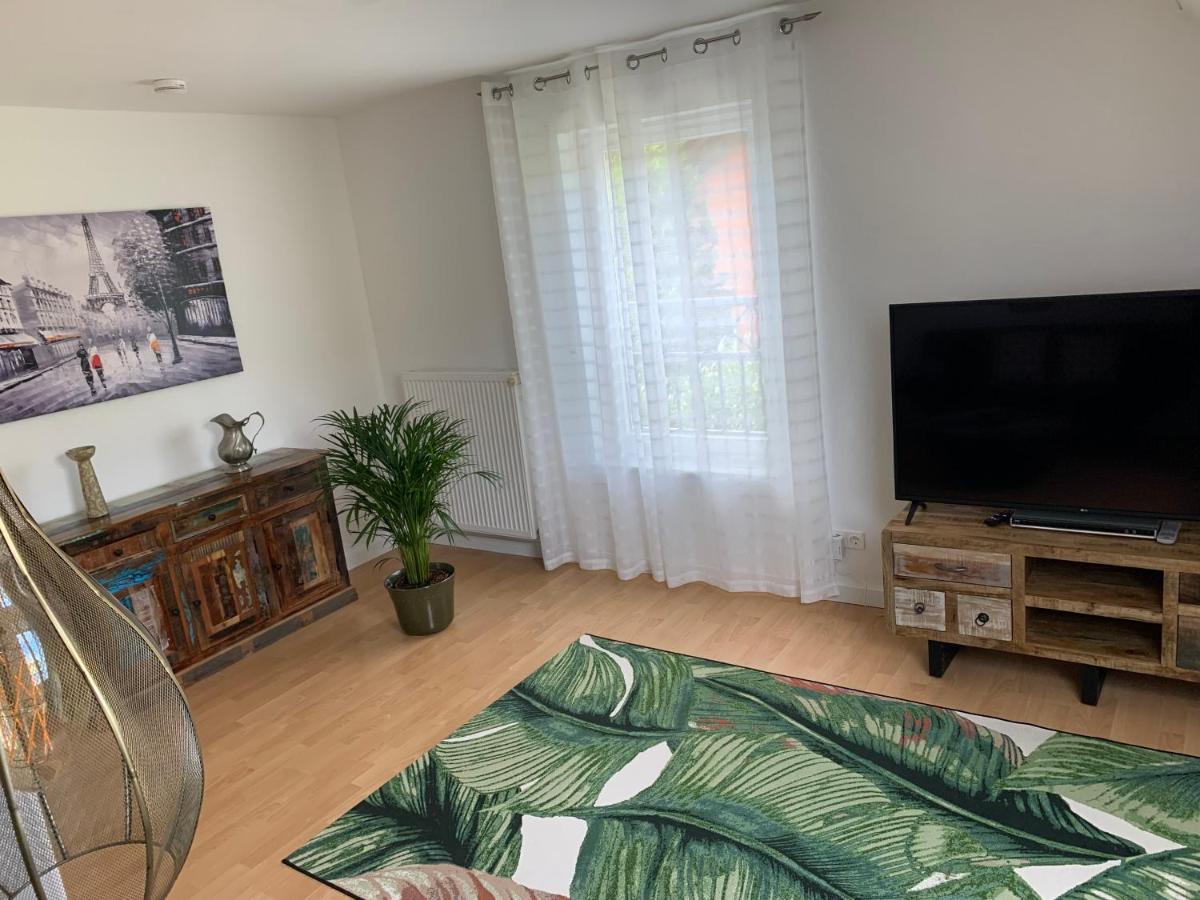 ÜberherrnBoardinghouse Saargauアパートメント エクステリア 写真