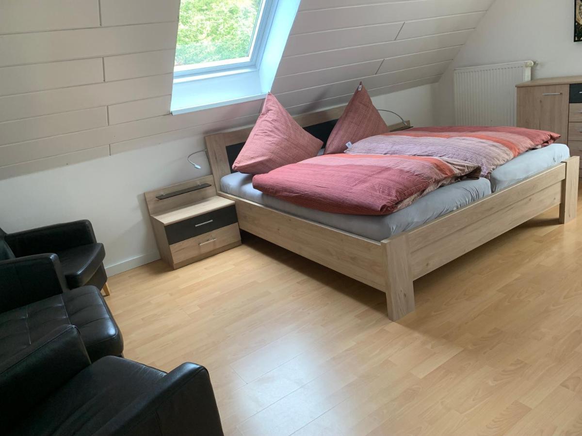 ÜberherrnBoardinghouse Saargauアパートメント エクステリア 写真